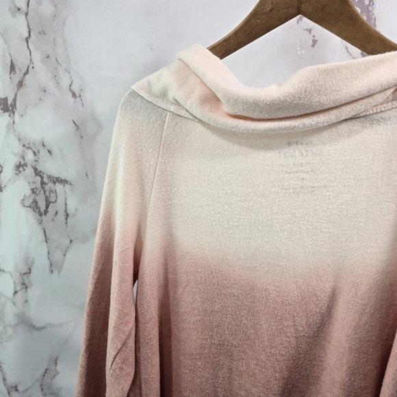 Torrid Sweater Womens 1X 1 Pink Off Shoulder Sweatshirt Ombre Super Soft Plush - Picture 6 of 11